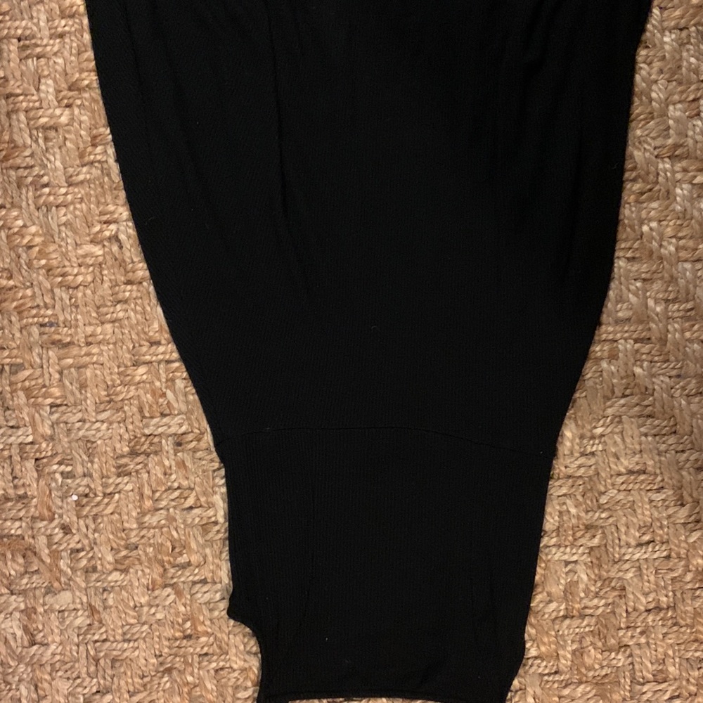 Clothes - Picture 3 of 8